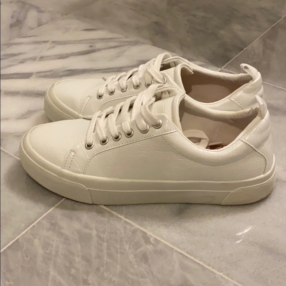 White Size 7 Zara Sneakers